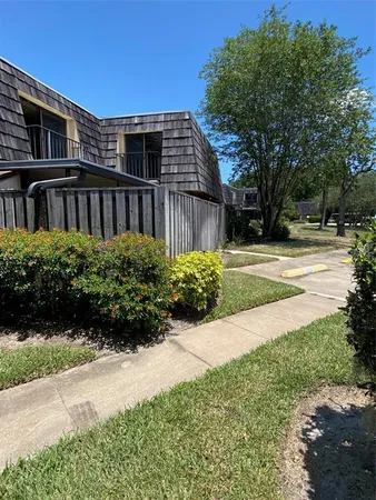$1,650 | 1004 Royal Oak Boulevard, Leesburg, FL 34748