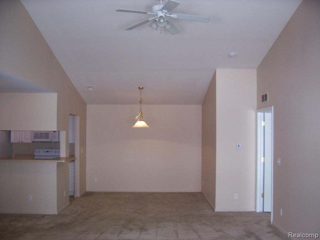 5306 Brookemonte Circle, Unit 353 Rochester, MI 48306 - Photo 12 of 21 12_Dining Room_2.jpg