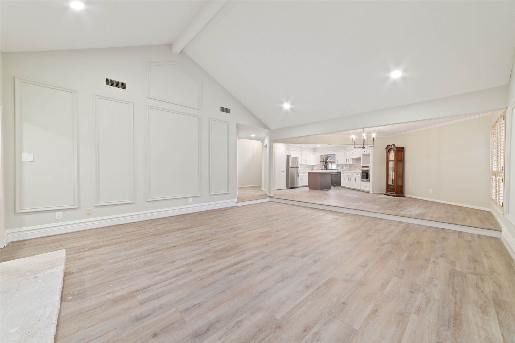 154 Old Bridge Lake Street Houston, TX 77069 - Photo 19 of 30 a view of empty room with wooden floor