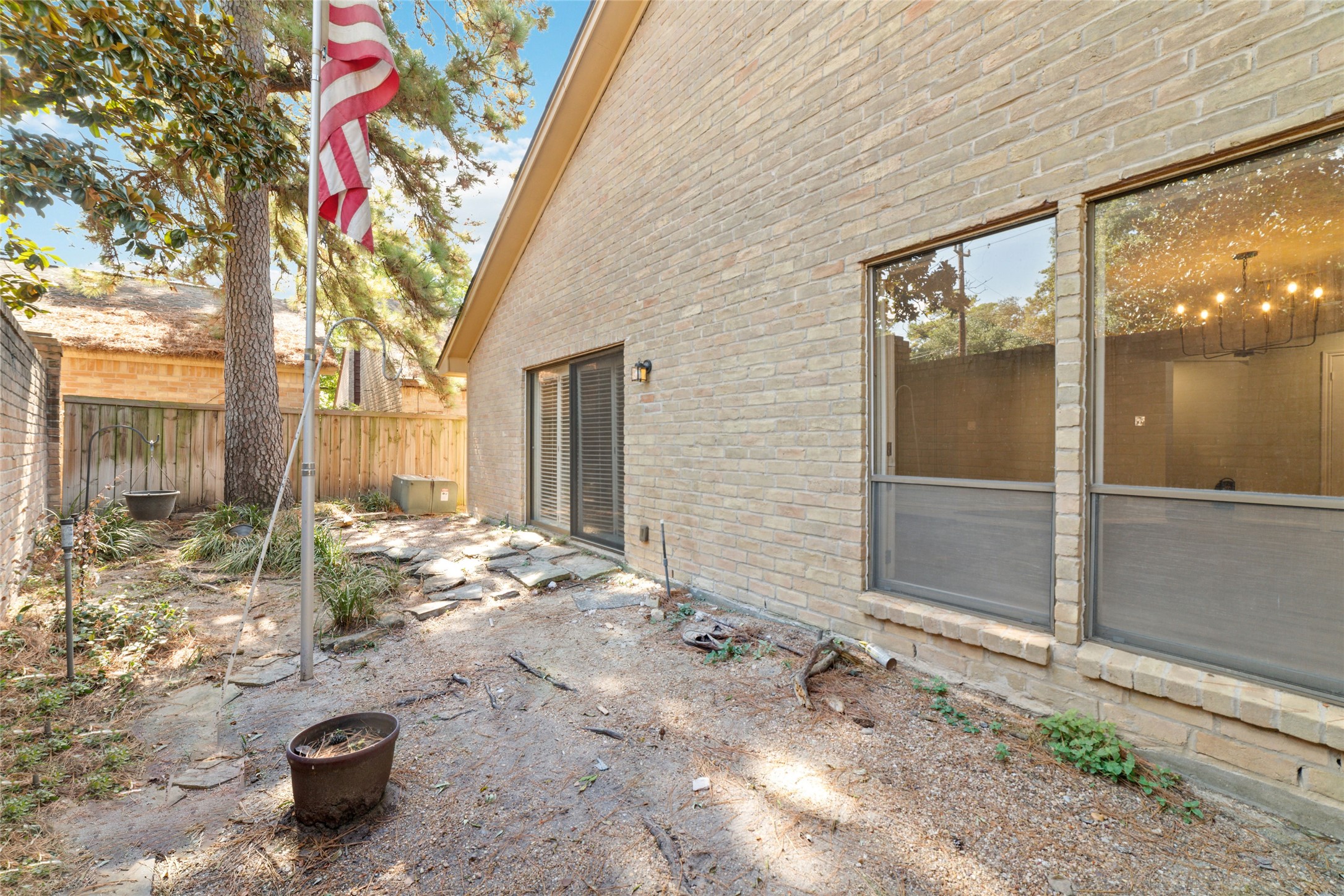 154 Old Bridge Lake Street Houston, TX 77069 - Photo 10 of 30 a view of a door of the house