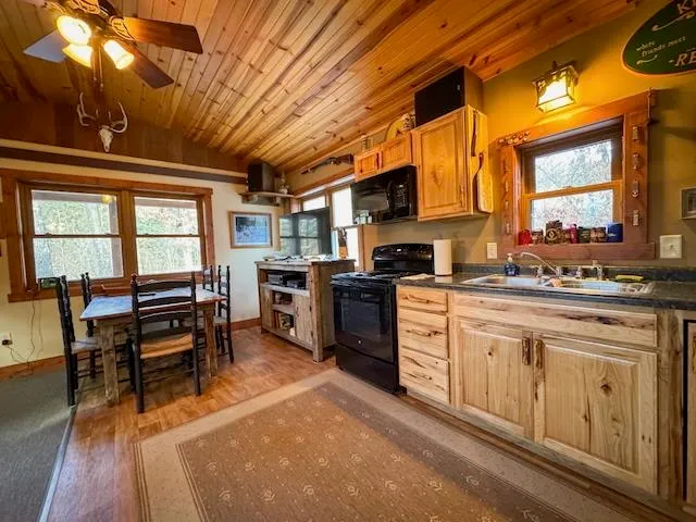 $715,000 | 1080 Admiral Road, Sparta, WI 54656