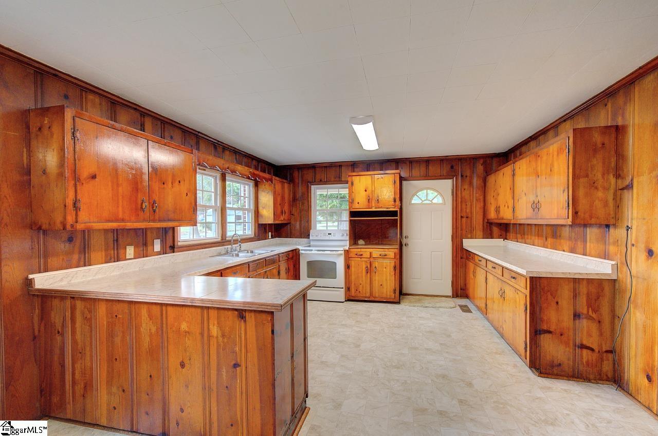 107 Hillside Drive Anderson, SC 29625 - Photo 11 of 26