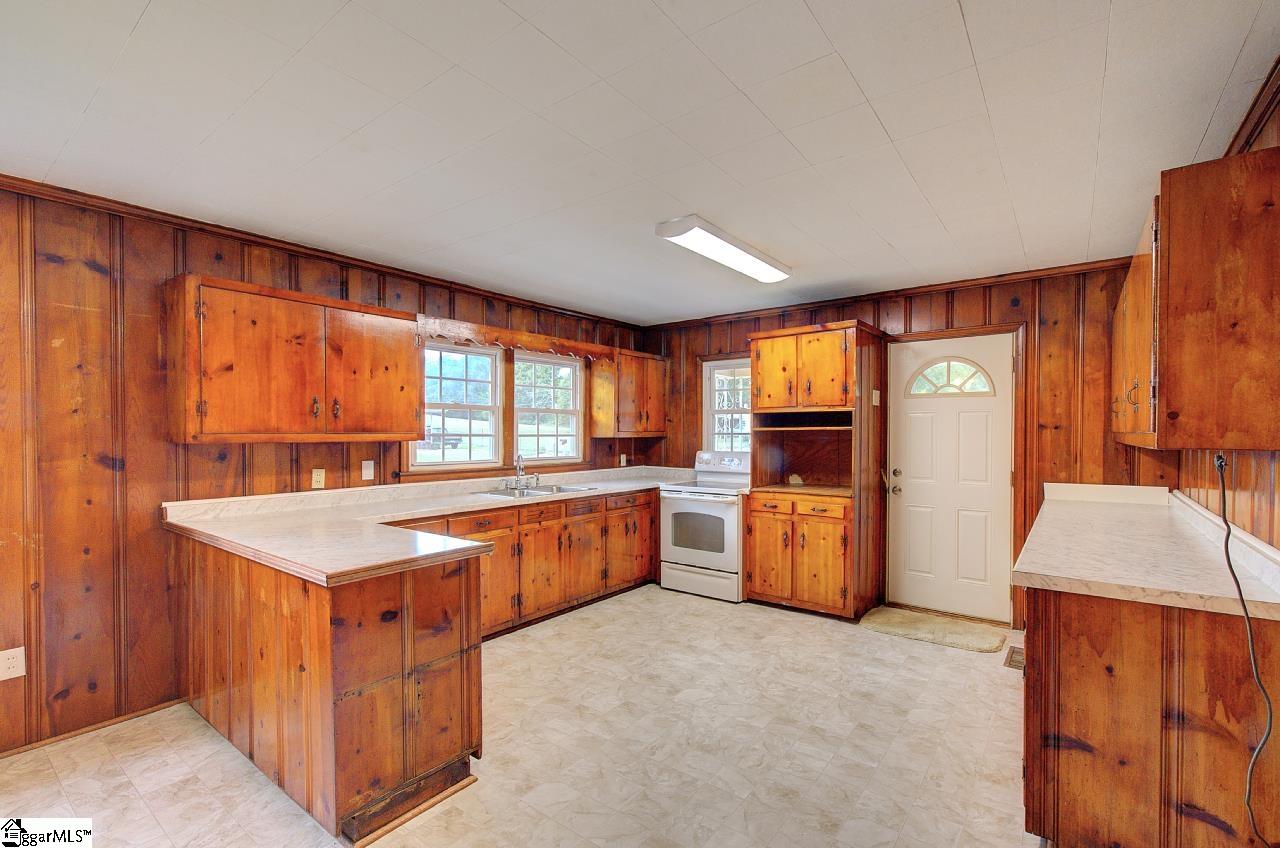 107 Hillside Drive Anderson, SC 29625 - Photo 10 of 26