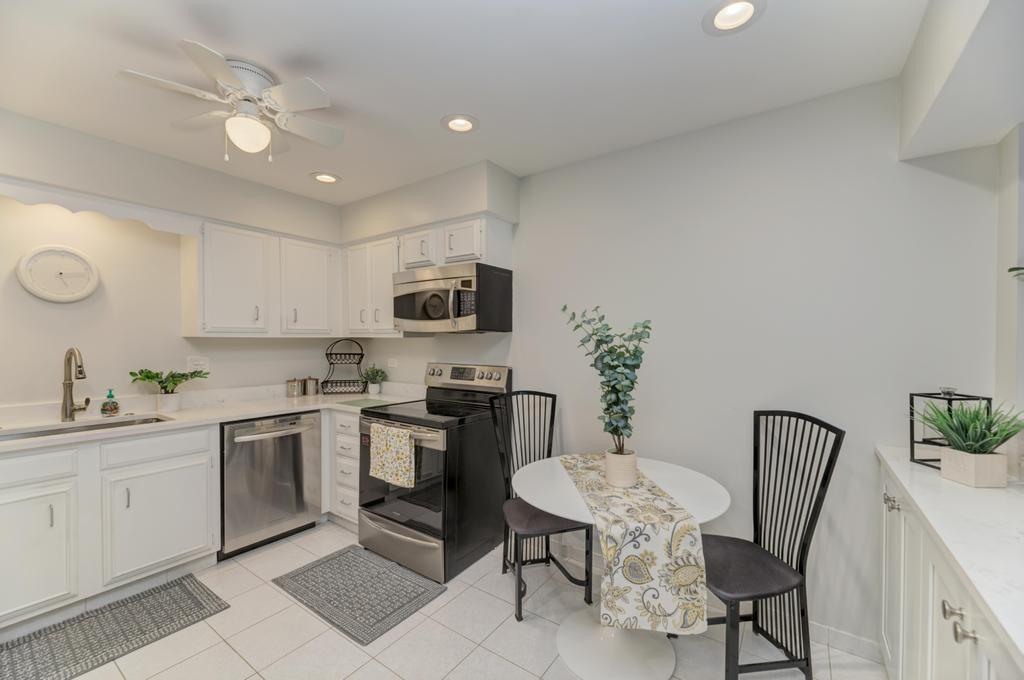 4000 Dundee Road, Unit 107 Northbrook, IL 60062 - Photo 11 of 31