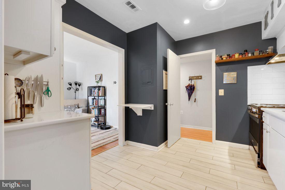 121 Cross Keys Road, Unit R121D Baltimore, MD 21210 - Photo 13 of 29