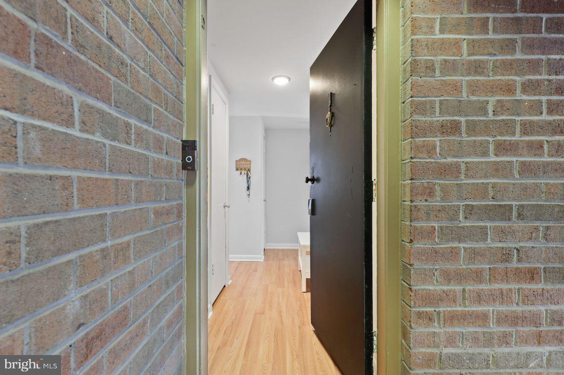 121 Cross Keys Road, Unit R121D Baltimore, MD 21210 - Photo 2 of 29