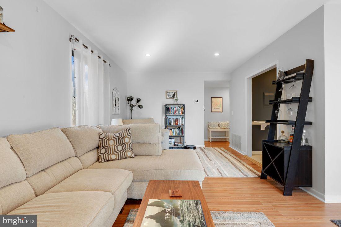 121 Cross Keys Road, Unit R121D Baltimore, MD 21210 - Photo 4 of 29