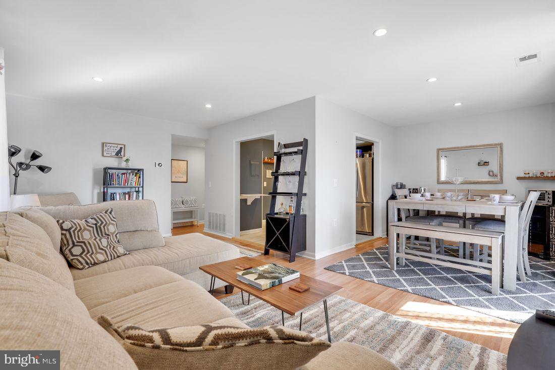 121 Cross Keys Road, Unit R121D Baltimore, MD 21210 - Photo 6 of 29
