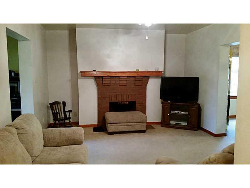 1691 Brodhead Road Coraopolis, PA 15108 - Photo 2 of 12 Living Room.