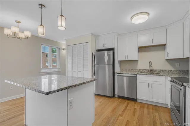 $2,450 | 115 South Main Street, Unit B15, West Hartford, CT 06107