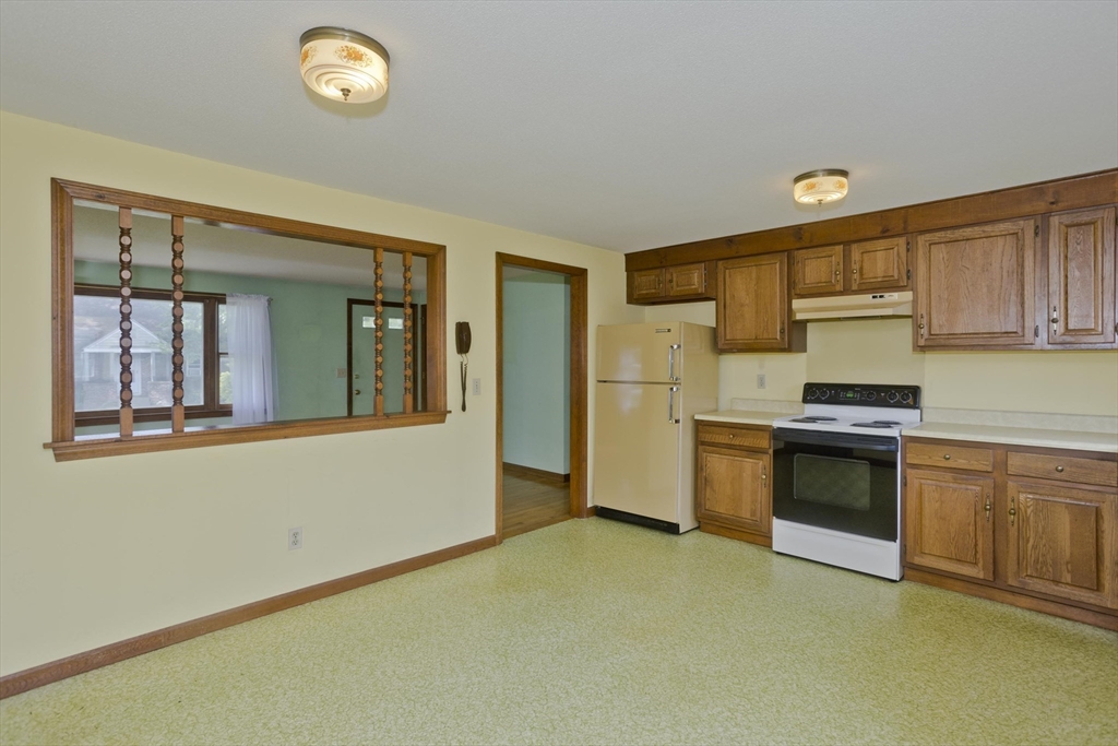 51 Hardy Street Springfield, MA 01129 - Photo 14 of 42 Gallery Image 14
