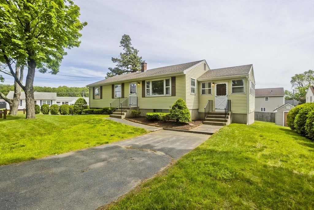 51 Hardy Street Springfield, MA 01129 - Photo 2 of 42 Gallery Image 2