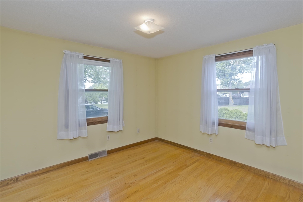 51 Hardy Street Springfield, MA 01129 - Photo 26 of 42 Gallery Image 26