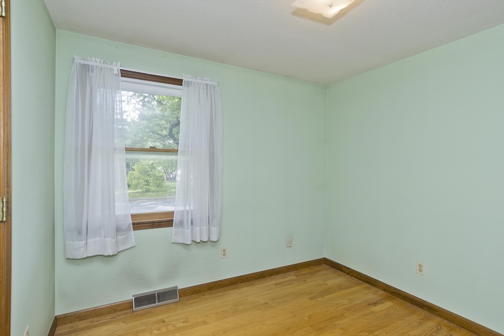 51 Hardy Street Springfield, MA 01129 - Photo 29 of 42 Gallery Image 29