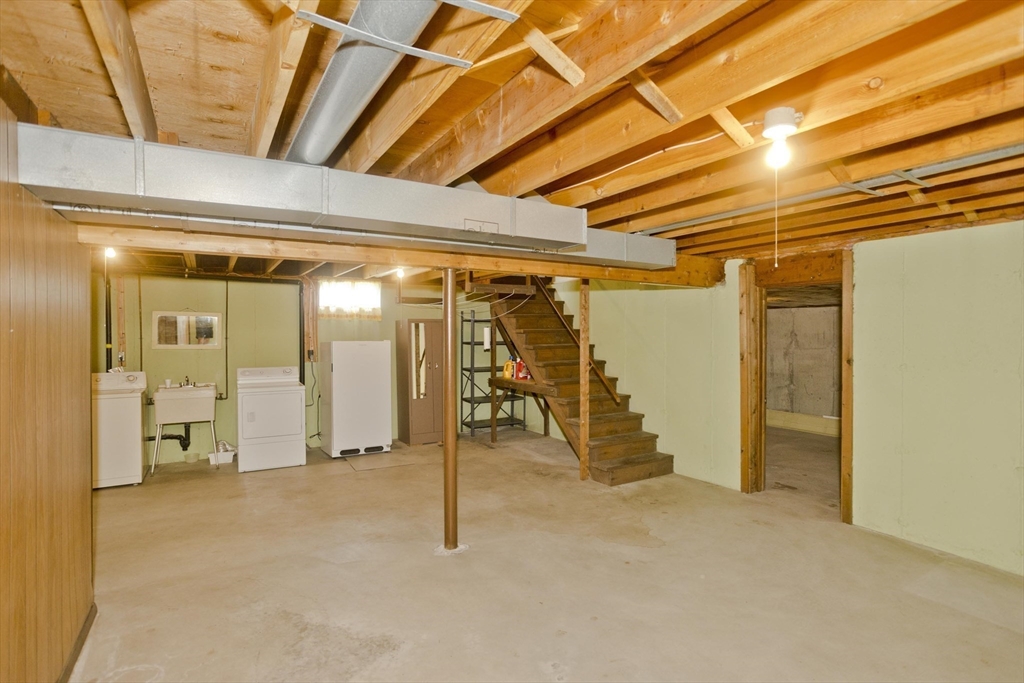 51 Hardy Street Springfield, MA 01129 - Photo 35 of 42 Gallery Image 35
