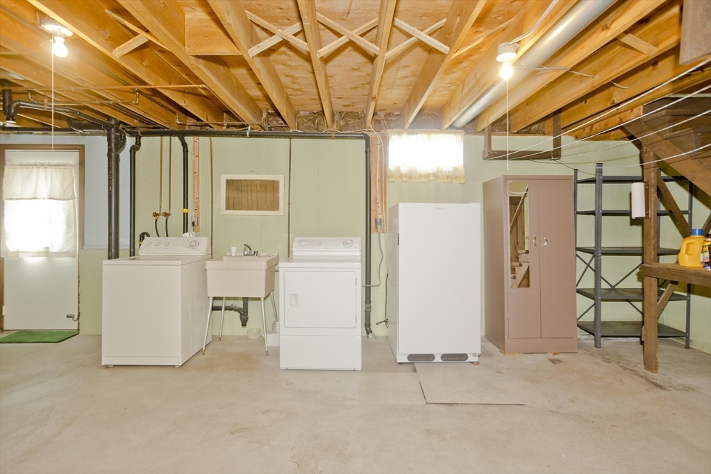 51 Hardy Street Springfield, MA 01129 - Photo 41 of 42 Gallery Image 41