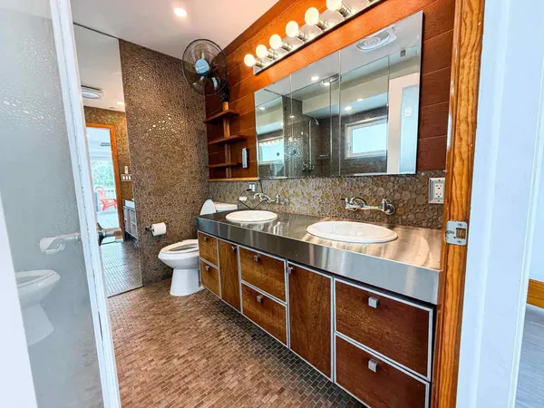 $3,950 | 2200 Northeast 26th Street, Unit A, Wilton Manors, FL 33305