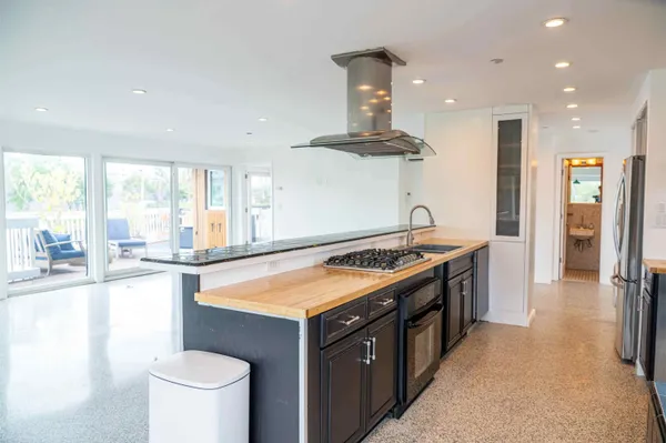$3,950 | 2200 Northeast 26th Street, Unit A, Wilton Manors, FL 33305