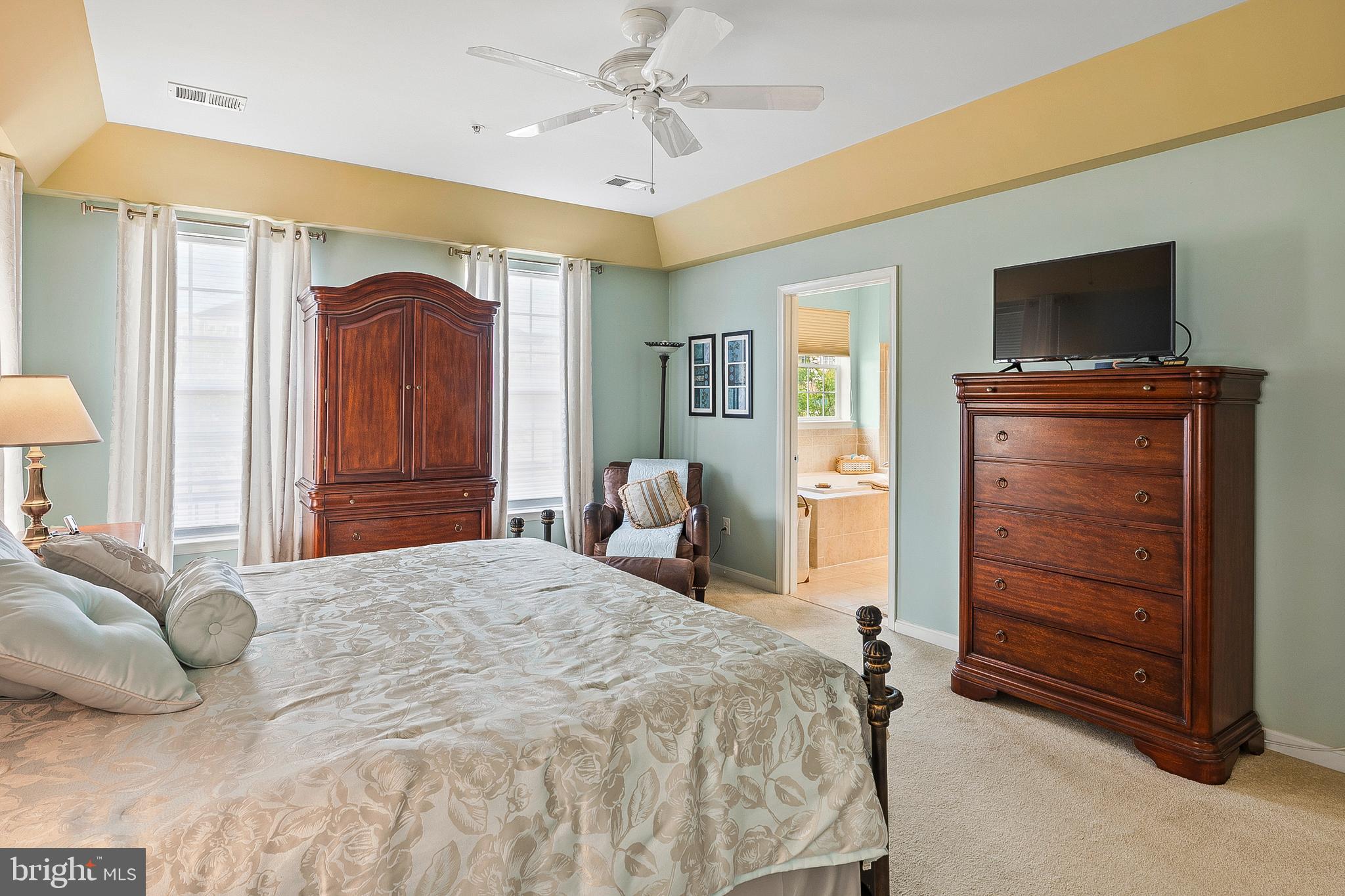 7305 Brookview Road, Unit 207 Elkridge, MD 21075 - Photo 15 of 51 Primary Bedroom