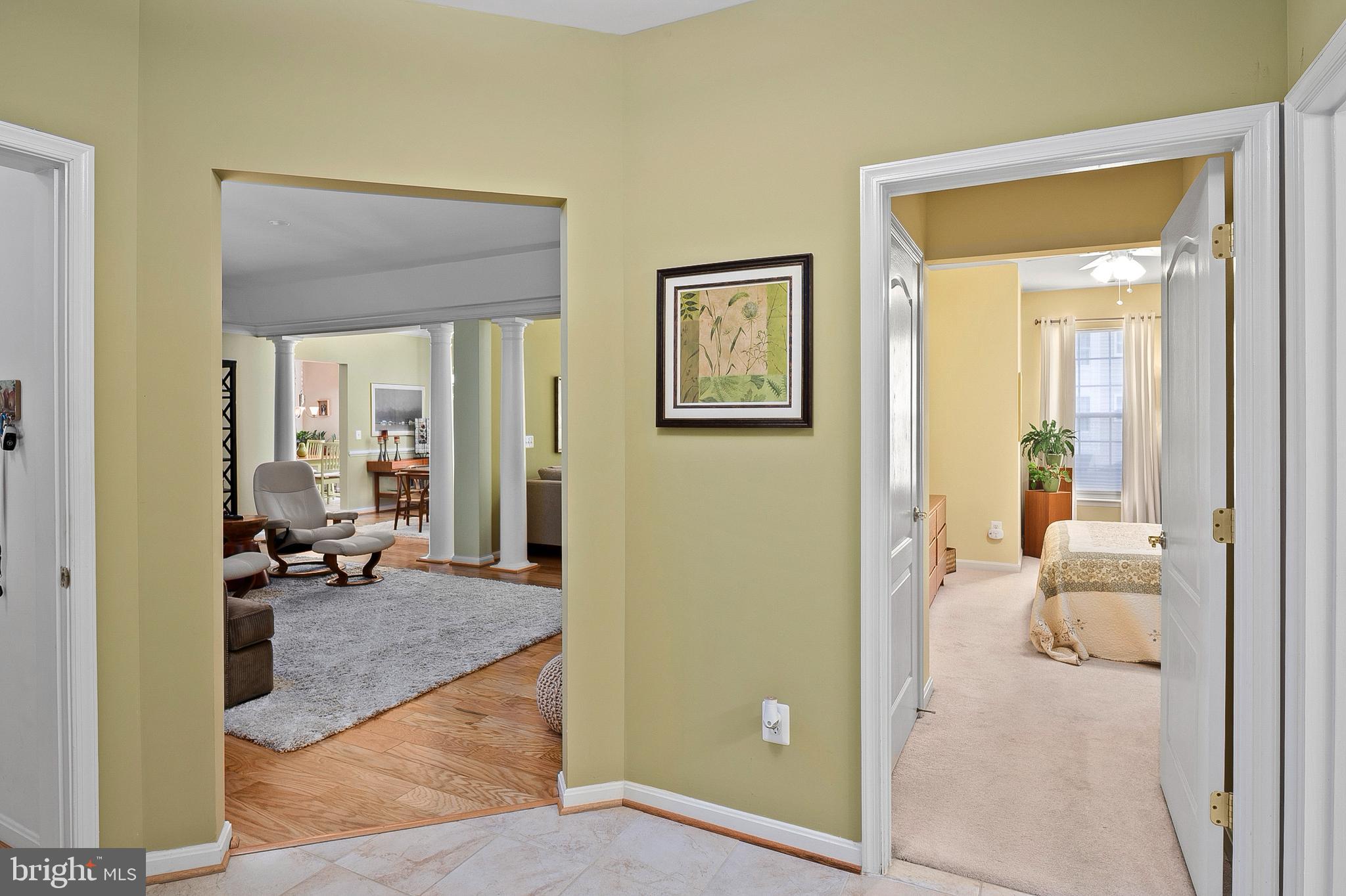 7305 Brookview Road, Unit 207 Elkridge, MD 21075 - Photo 2 of 51 Foyer