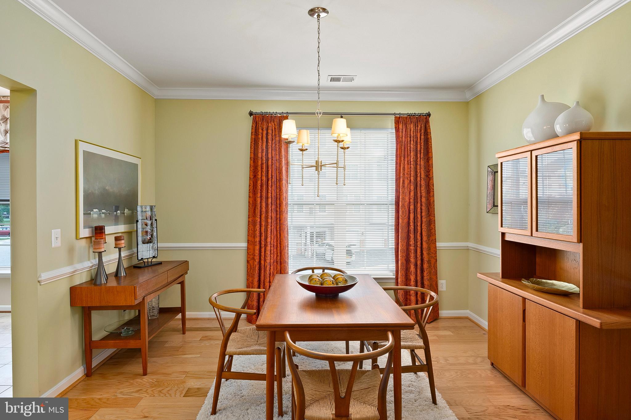 7305 Brookview Road, Unit 207 Elkridge, MD 21075 - Photo 7 of 51 Dining Room
