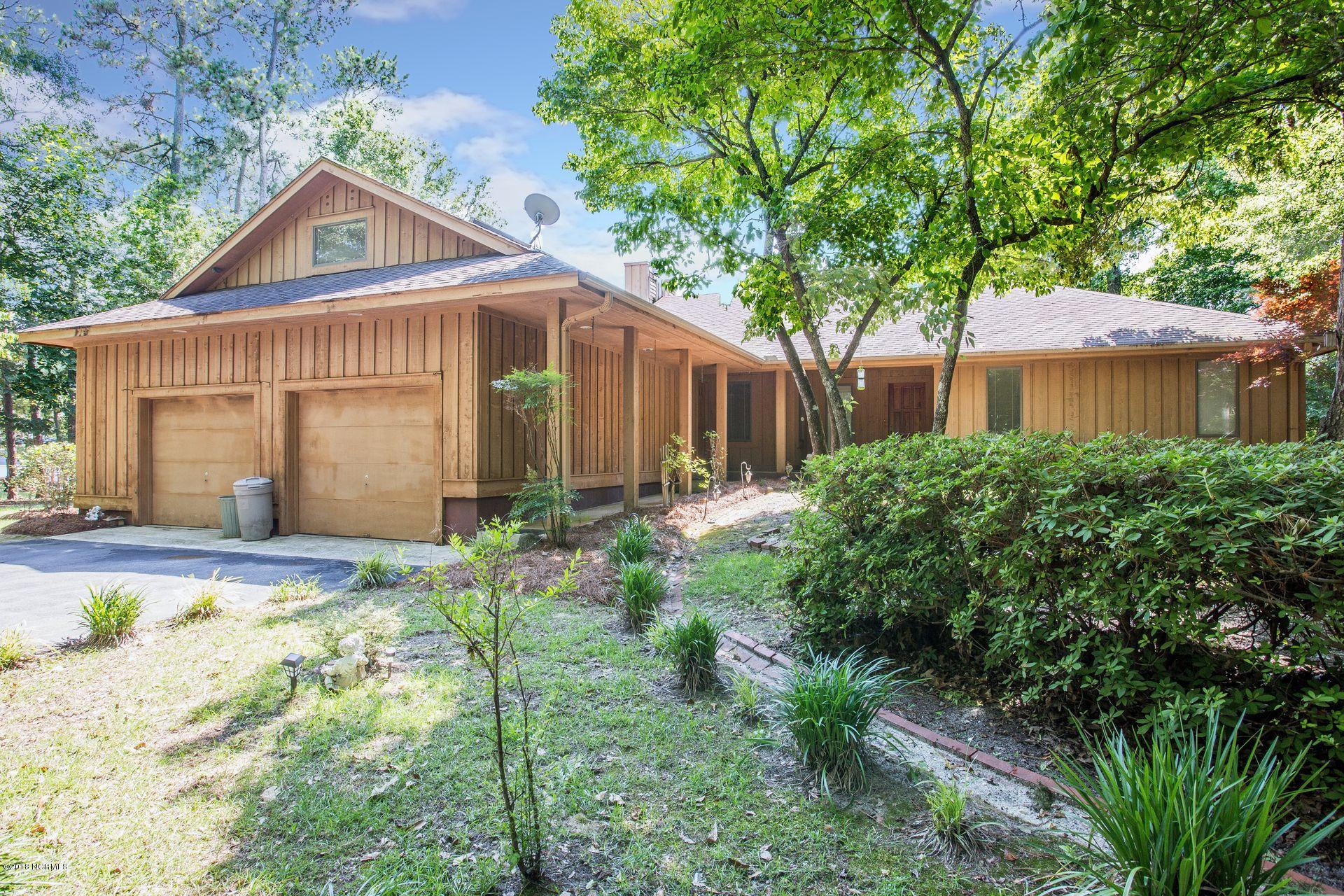 608 Sawgrass Road Hampstead, NC 28443 - Photo 1 of 32 608 Sawgrass