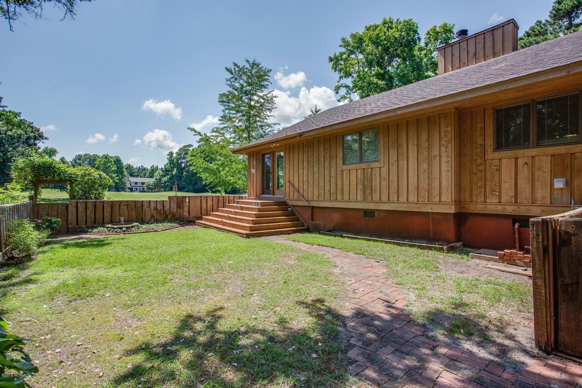 608 Sawgrass Road Hampstead, NC 28443 - Photo 7 of 32 Fenced Backyard