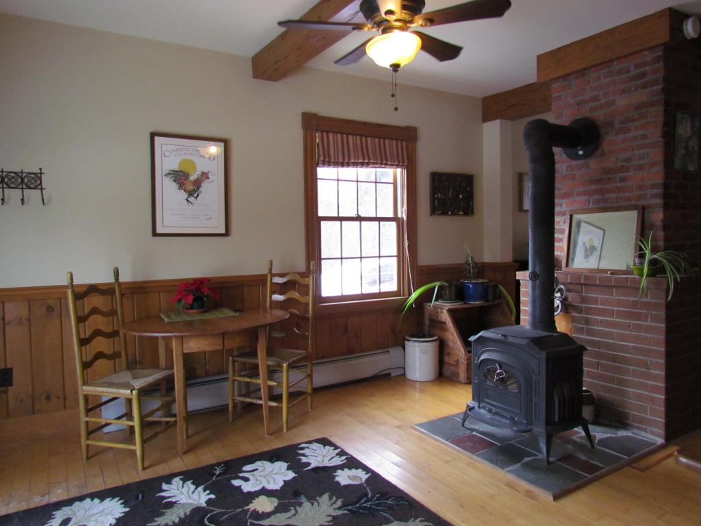 552 Lake Road St. Albans Town, VT 05478 - Photo 12 of 30