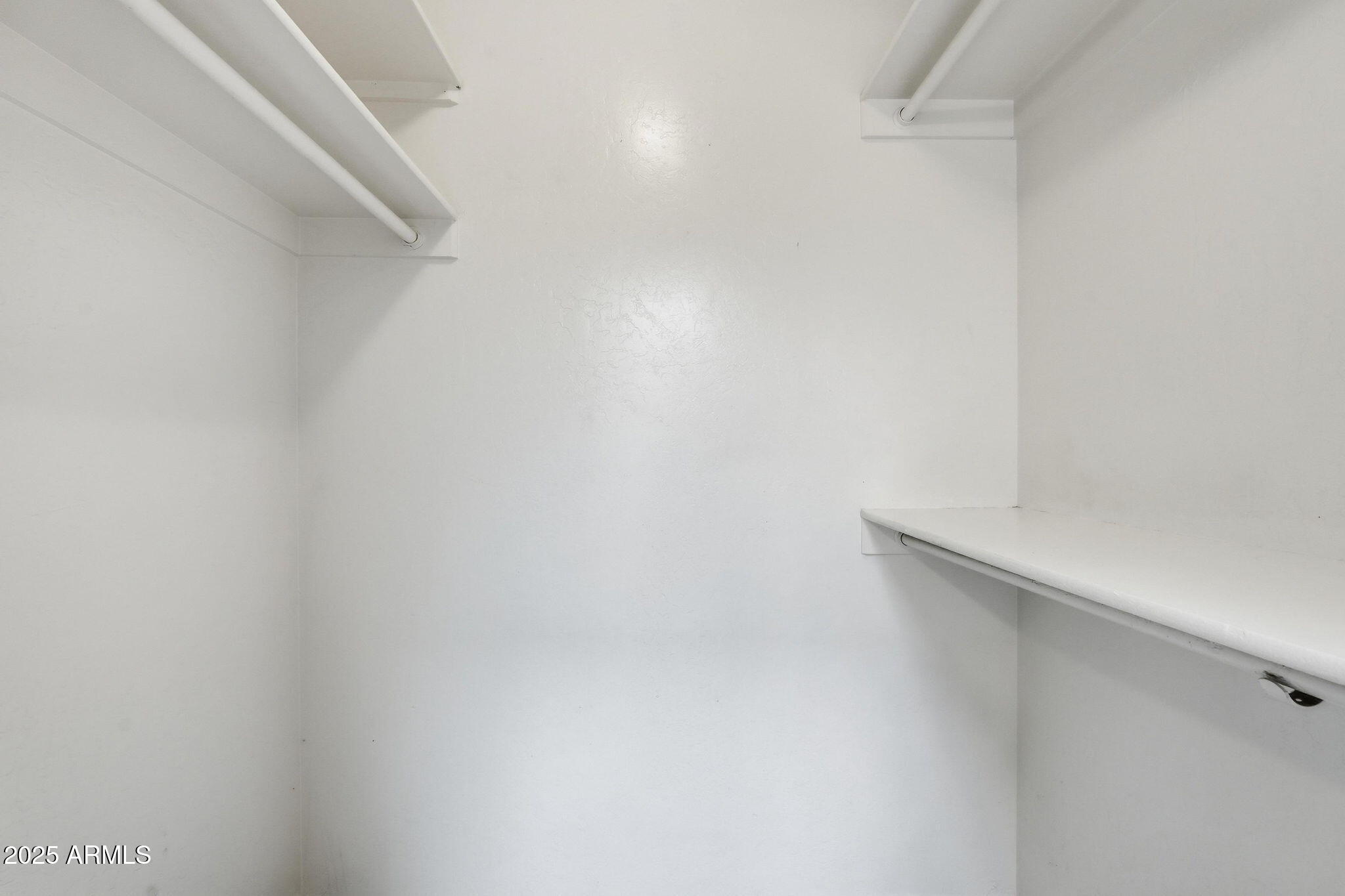 18002 North 12th Street, Unit 26 Phoenix, AZ 85022 - Photo 16 of 25 a close up of a wall