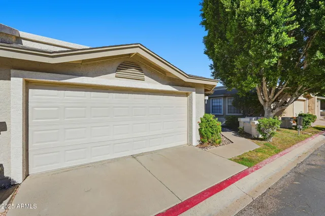 $1,750 | 18002 North 12th Street, Unit 26, Phoenix, AZ 85022