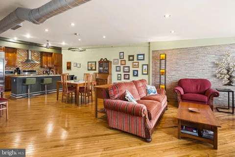 $649,900 | 313 North 3rd Street, Unit 5A, Philadelphia, PA 19106