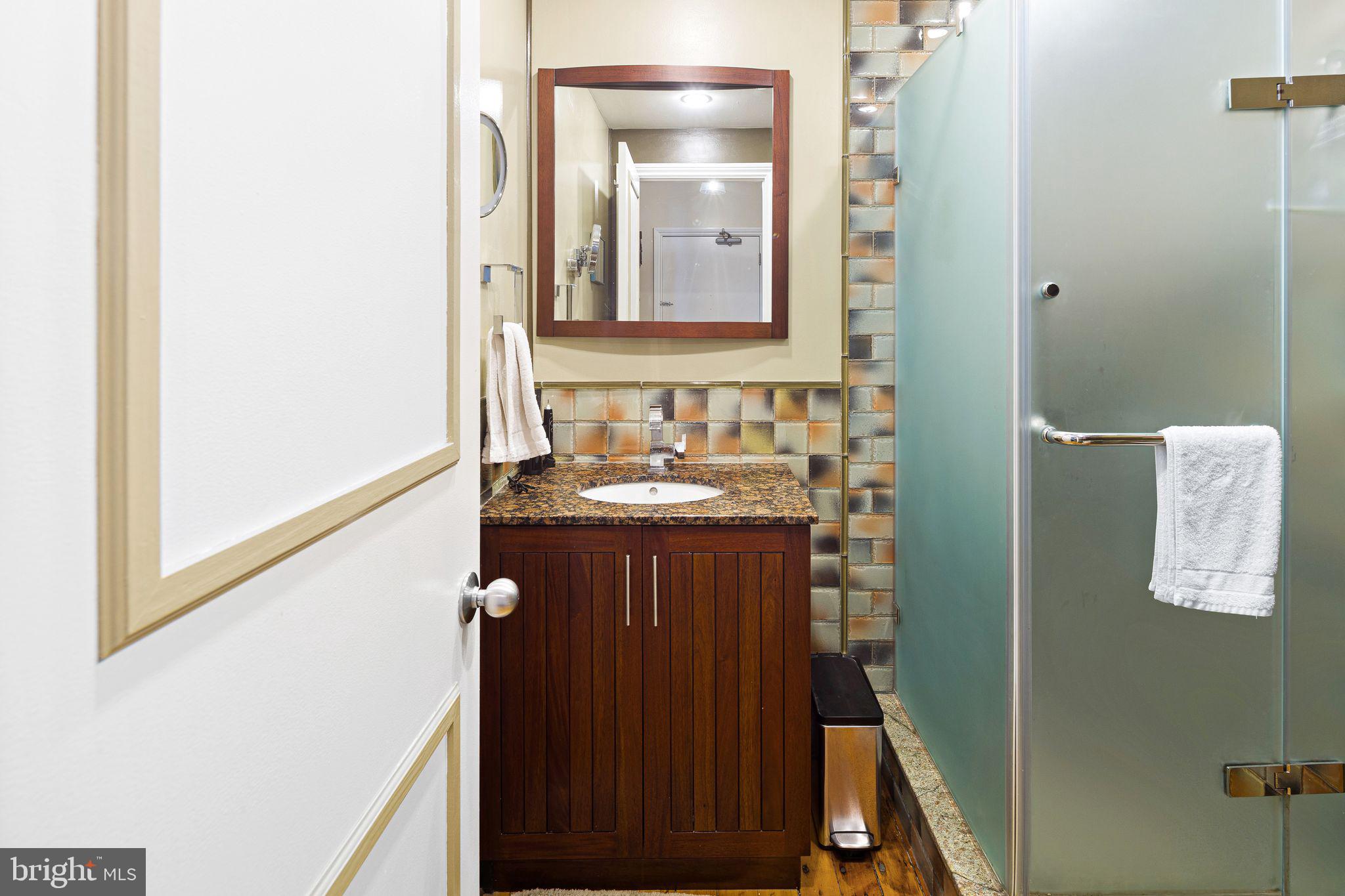 313-315 North 3rd Street, Unit 5A Philadelphia, PA 19106 - Photo 28 of 47