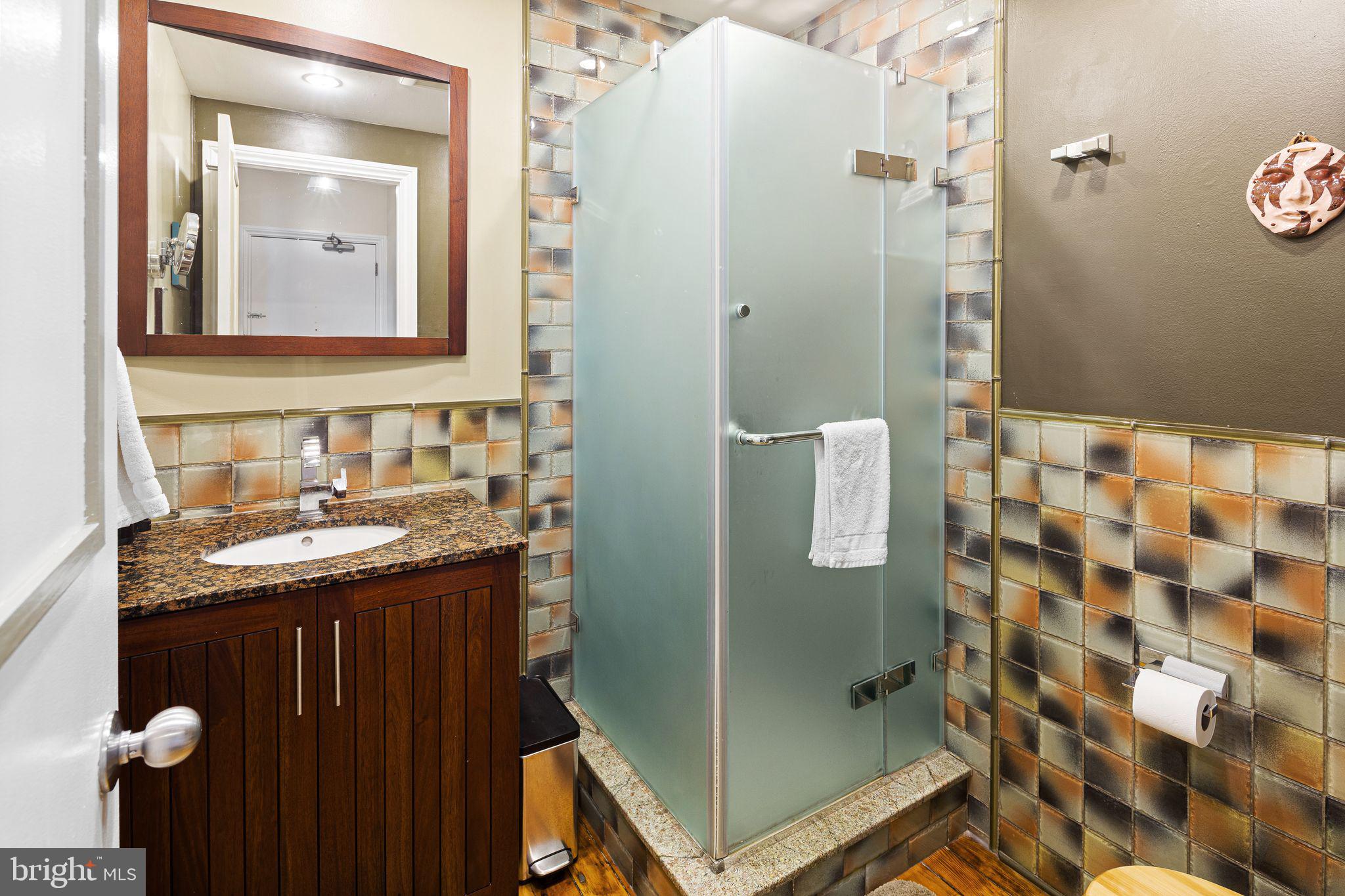 313-315 North 3rd Street, Unit 5A Philadelphia, PA 19106 - Photo 29 of 47