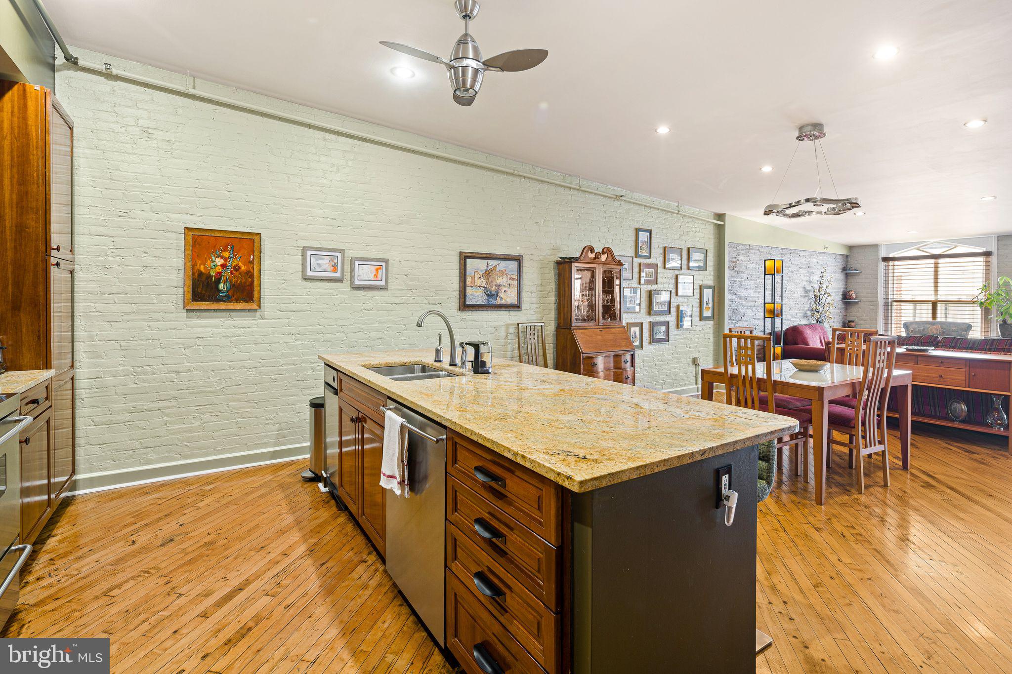 313-315 North 3rd Street, Unit 5A Philadelphia, PA 19106 - Photo 7 of 47