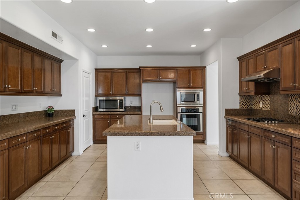 15767 Flight Chino, CA 91708 - Photo 9 of 43