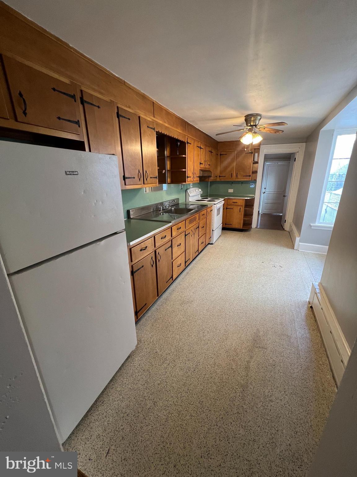 28 North 11th Street Reading, PA 19601 - Photo 8 of 27