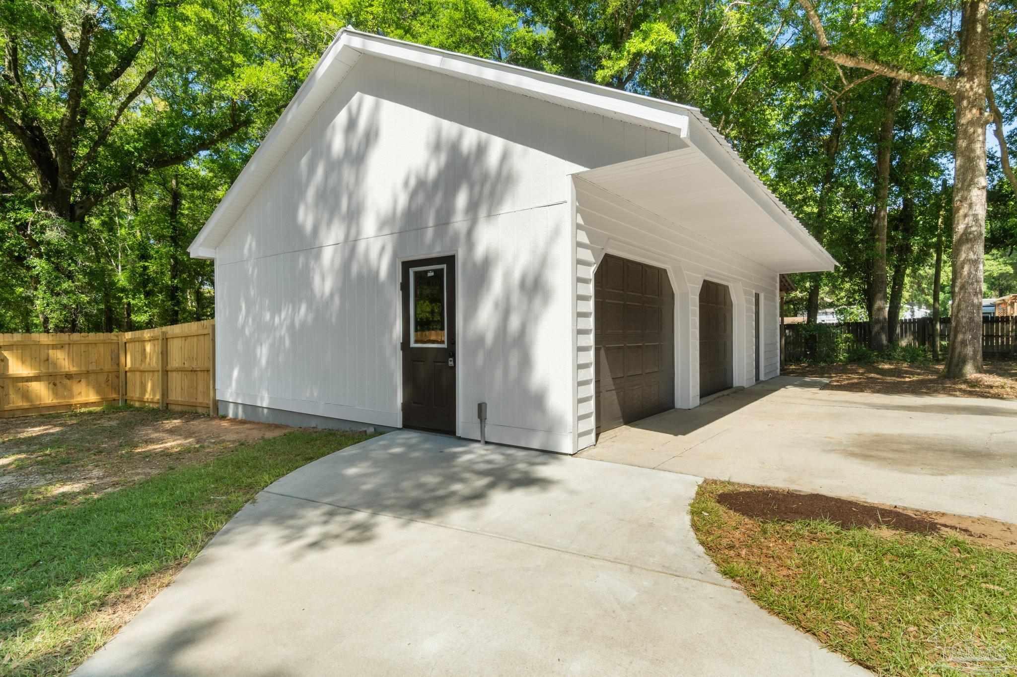 4548 Hayes Road Milton, FL 32583 - Photo 33 of 37 Gallery Image 33