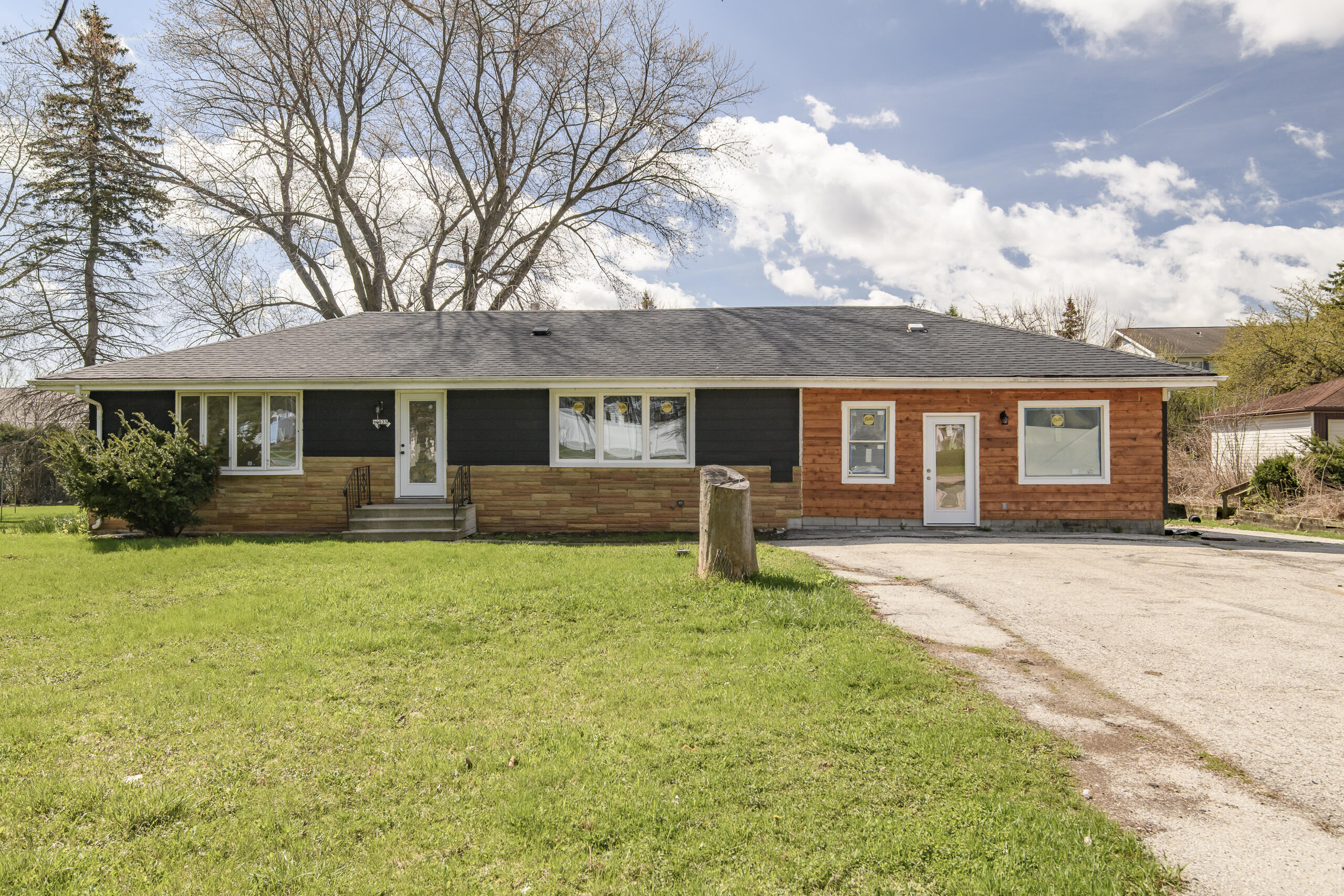 10535 W Bradley-17