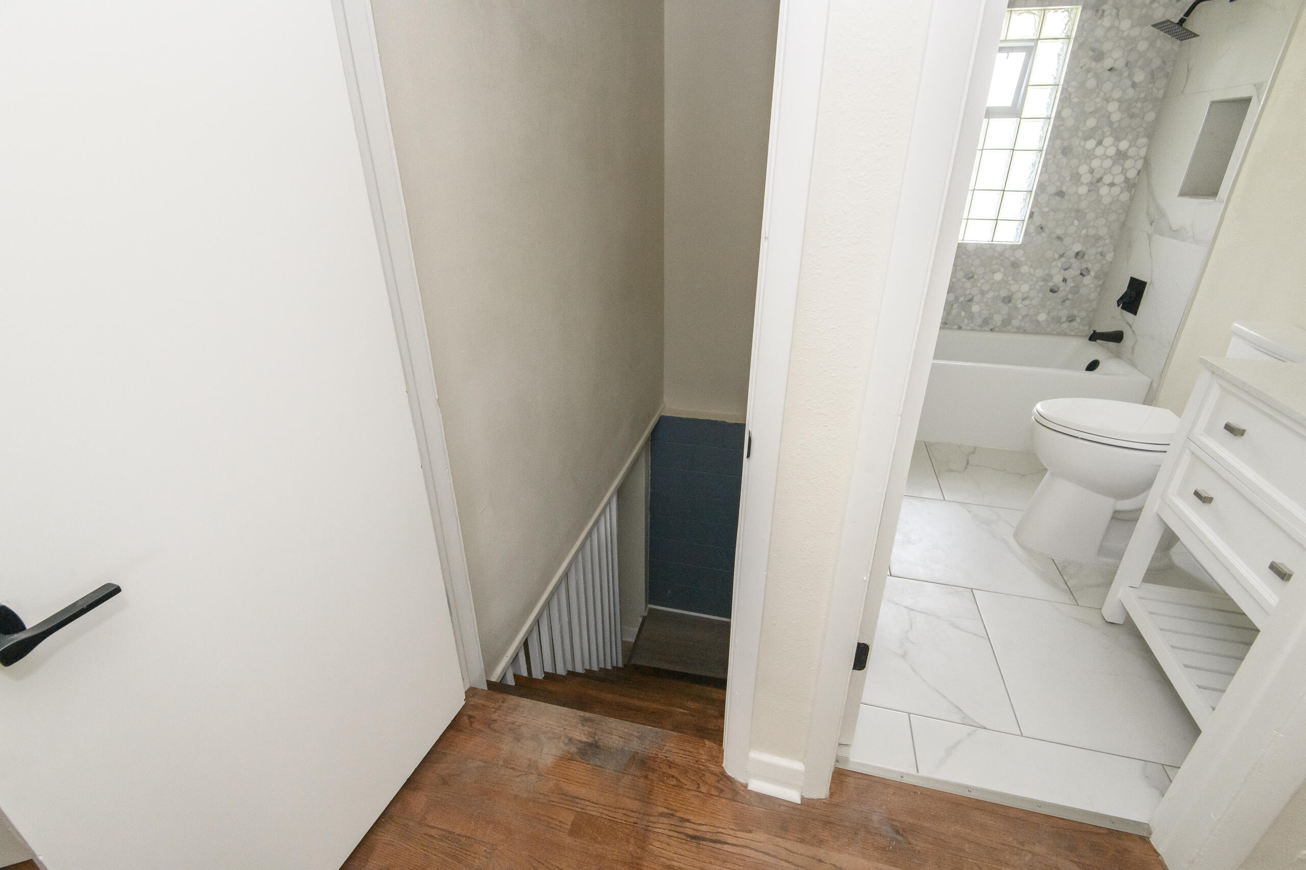 10535 West Bradley Road Milwaukee, WI 53224 - Photo 27 of 36 10535 W Bradley-43