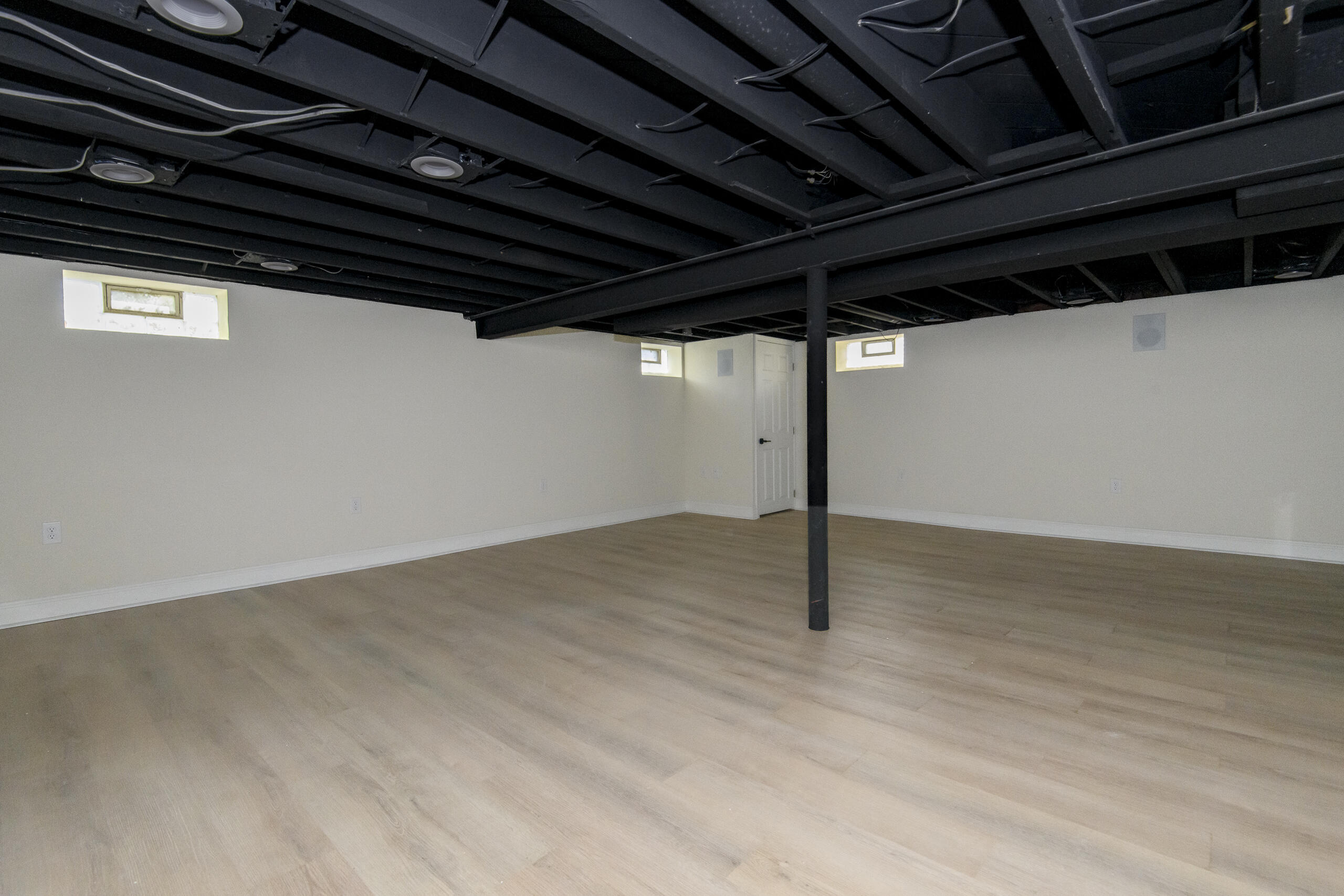 10535 West Bradley Road Milwaukee, WI 53224 - Photo 28 of 36 10535 W Bradley-44