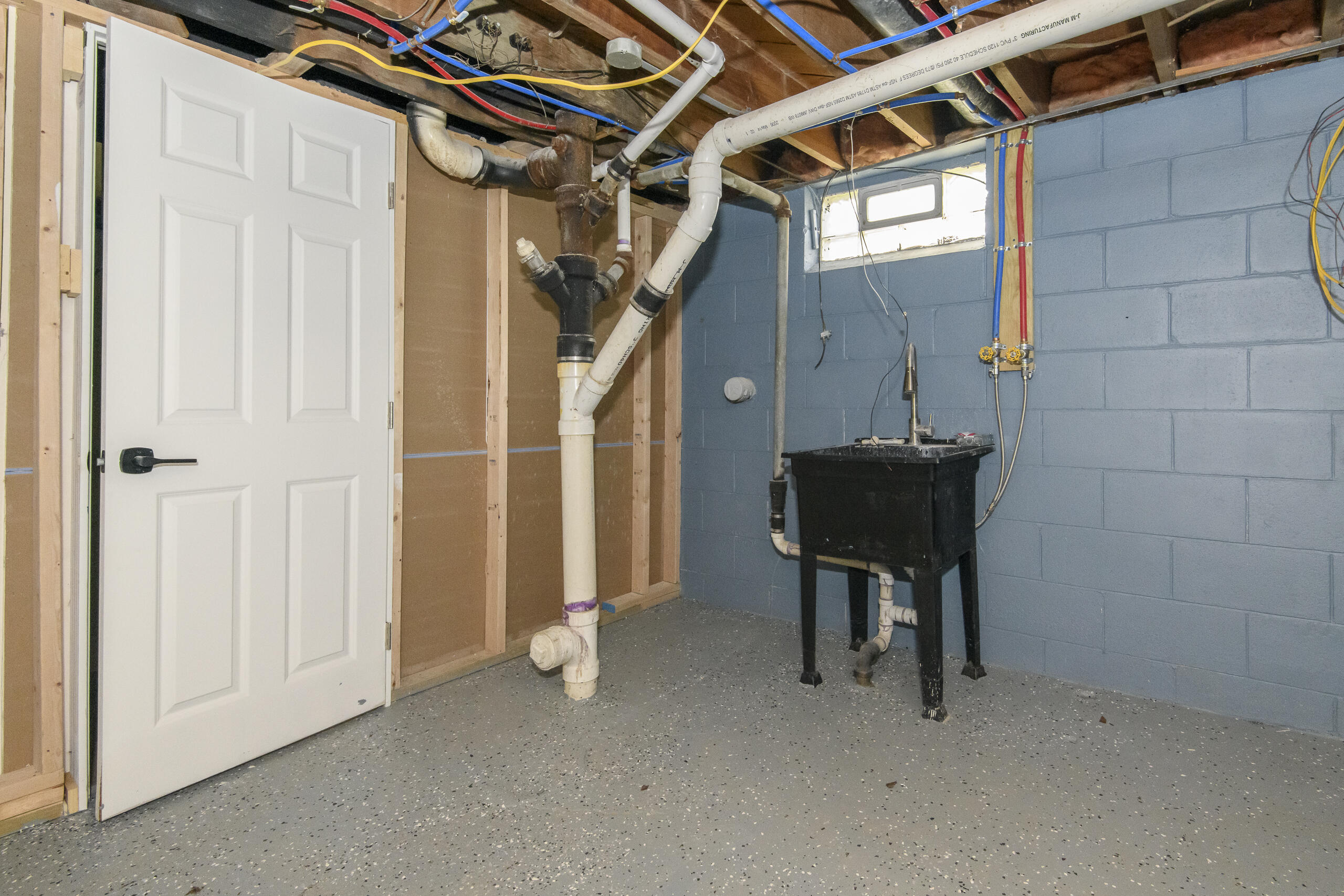 10535 West Bradley Road Milwaukee, WI 53224 - Photo 35 of 36 10535 W Bradley-51