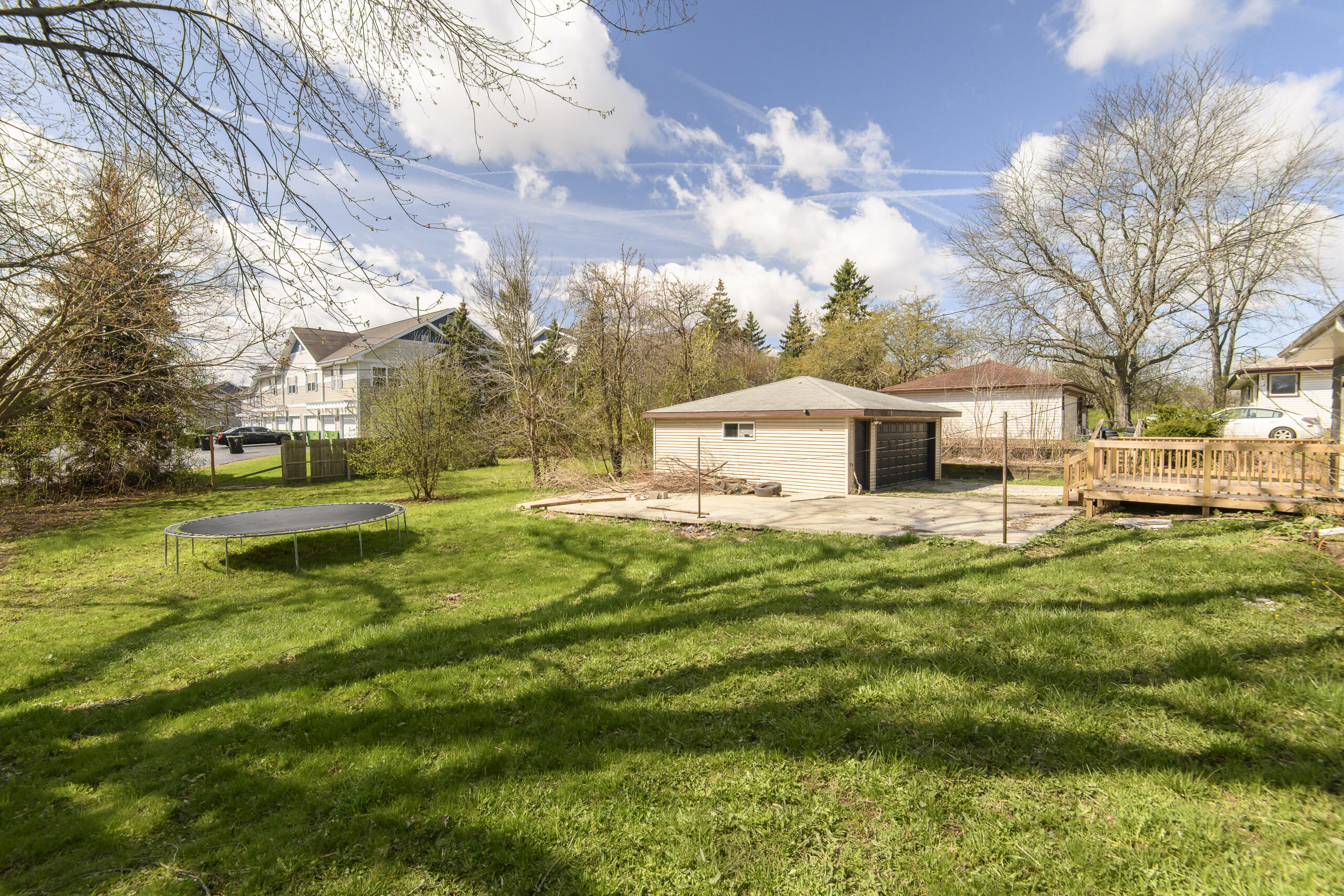 10535 West Bradley Road Milwaukee, WI 53224 - Photo 5 of 36 10535 W Bradley-21