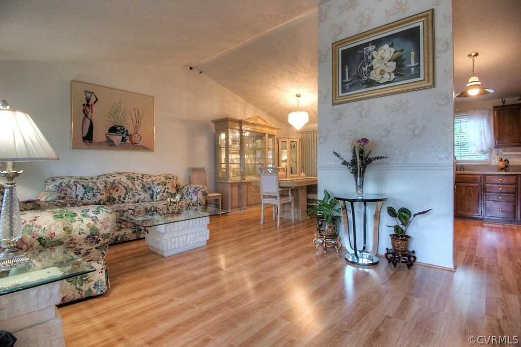 8502 Middle Loop North Chesterfield, VA 23235 - Photo 2 of 27 Gallery Image 2
