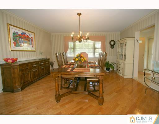 11 Crest Road East Brunswick, NJ 08816 - Photo 4 of 10 Gallery Image 4