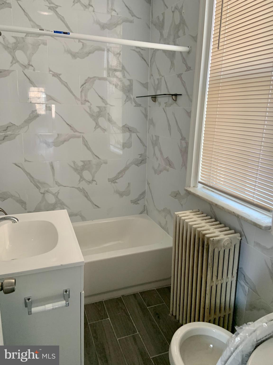 2250 South 9th Street, Unit 2R Philadelphia, PA 19148 - Photo 7 of 8
