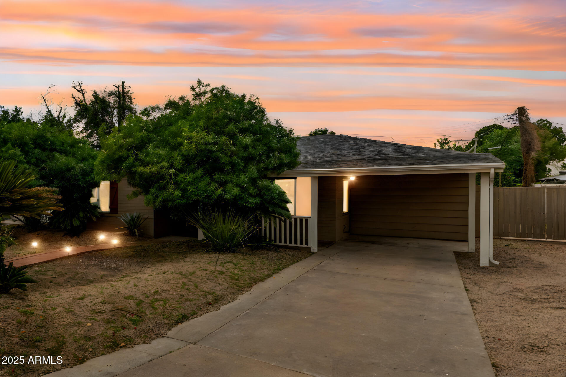 6842 North 10th Place Phoenix, AZ 85014 - Photo 5 of 60 05-10th - Day To Dusk - Golden - 3