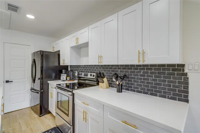 $2,300 | 13302 Farm To Market 359, Unit A, Hempstead, TX 77445