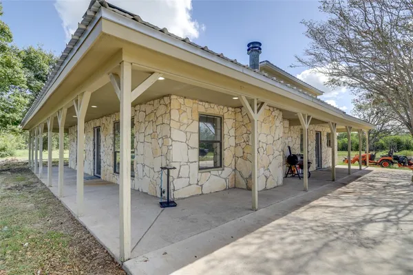 $2,100 | 13302 Farm To Market 359, Unit A, Hempstead, TX 77445