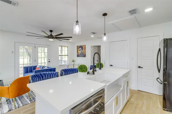 $2,100 | 13302 Farm To Market 359, Unit A, Hempstead, TX 77445