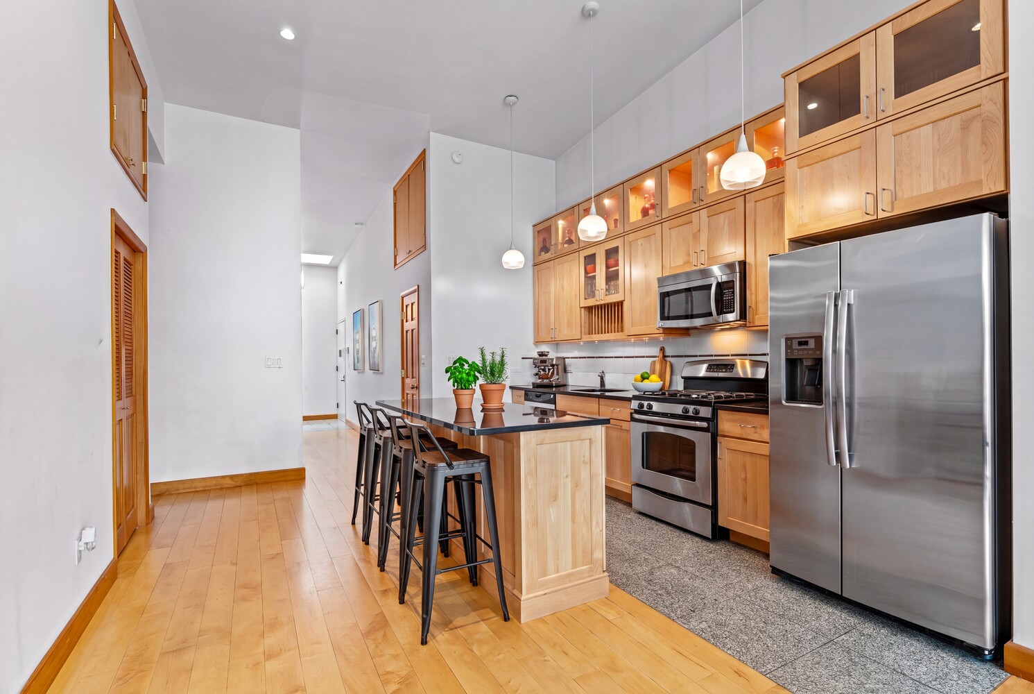 277 Church Street, Unit 4 Manhattan, NY 10013 - Photo 3 of 10